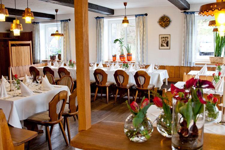 Hotel Wirtshaus Am Schloss Aicha vorm Wald エクステリア 写真