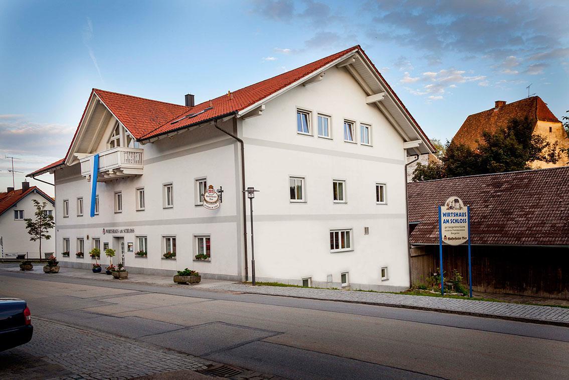 Hotel Wirtshaus Am Schloss Aicha vorm Wald エクステリア 写真