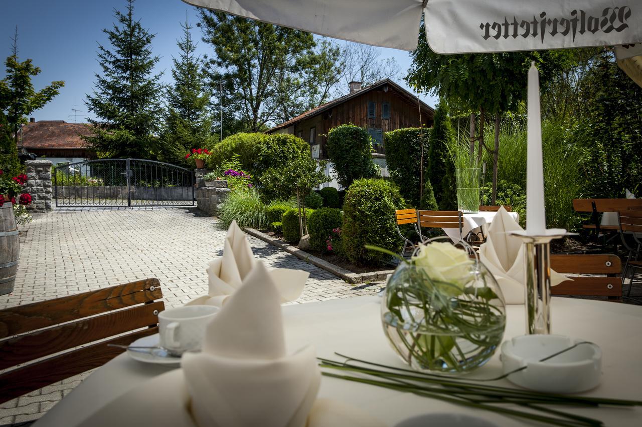 Hotel Wirtshaus Am Schloss Aicha vorm Wald エクステリア 写真